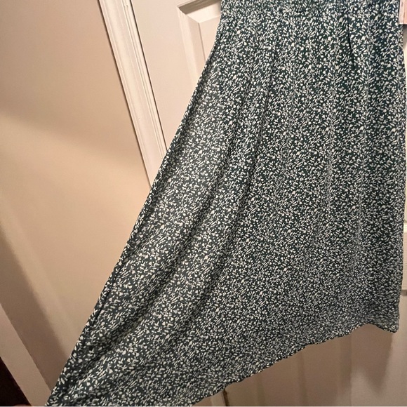 Sweet Rain Green and White Floral Dress - Picture 5 of 13